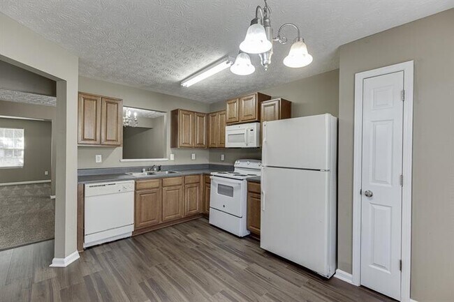 Building Photo - 2883 Creek Bottom Ct