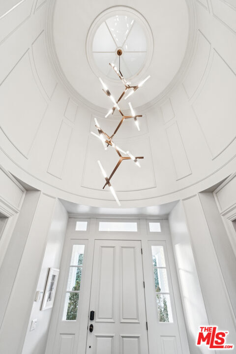 Building Photo - 458 Toyopa Dr