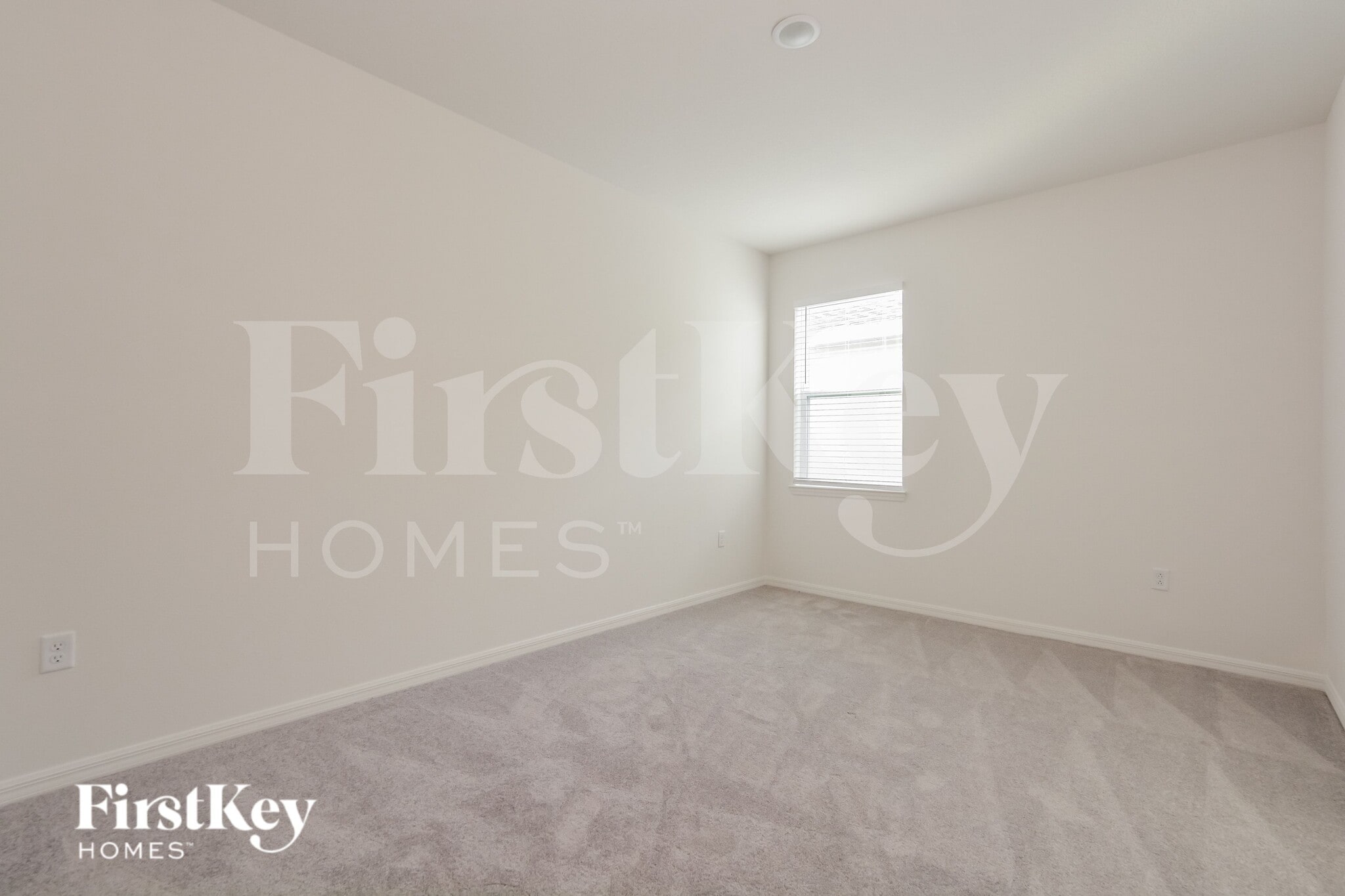 Building Photo - 1215 Ponca Rd