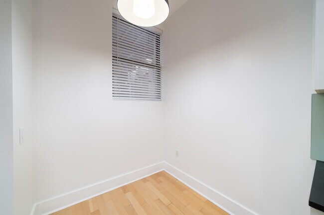 Building Photo - 4 Beacon Way