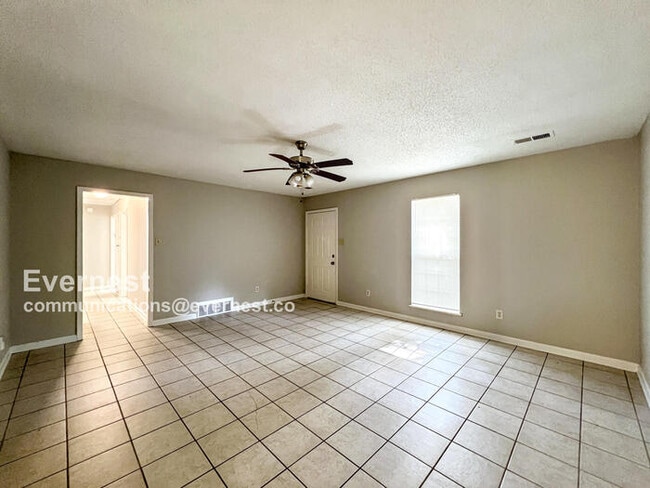 Building Photo - 3772 Beckman Dr