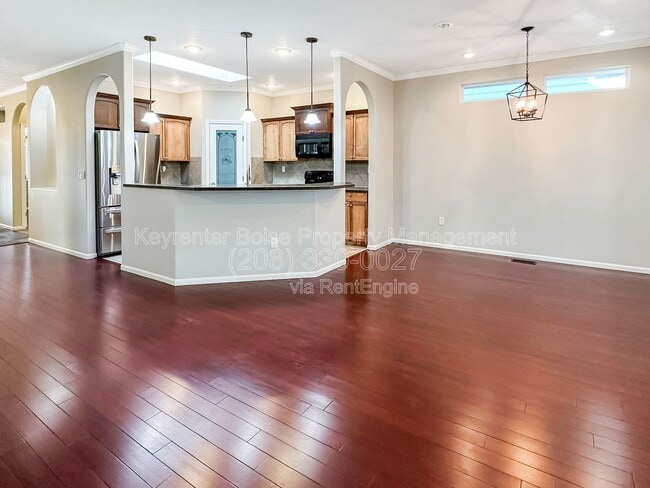 Building Photo - 9259 W Olivia St