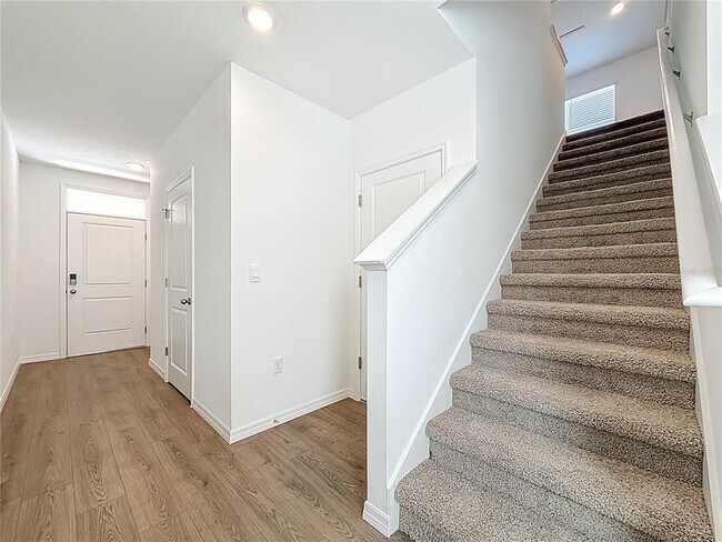 Building Photo - 35541 Kinsey Pt