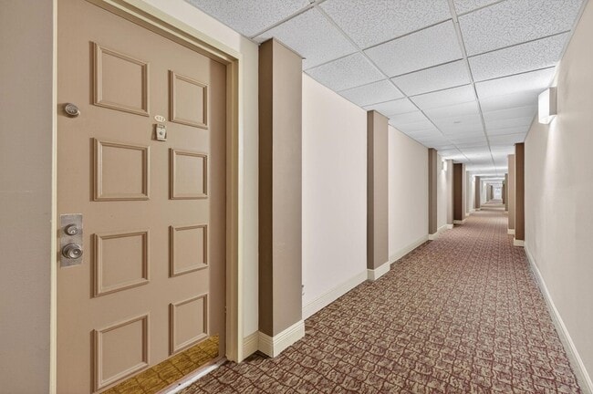 Building Photo - 1009 N Ocean Blvd