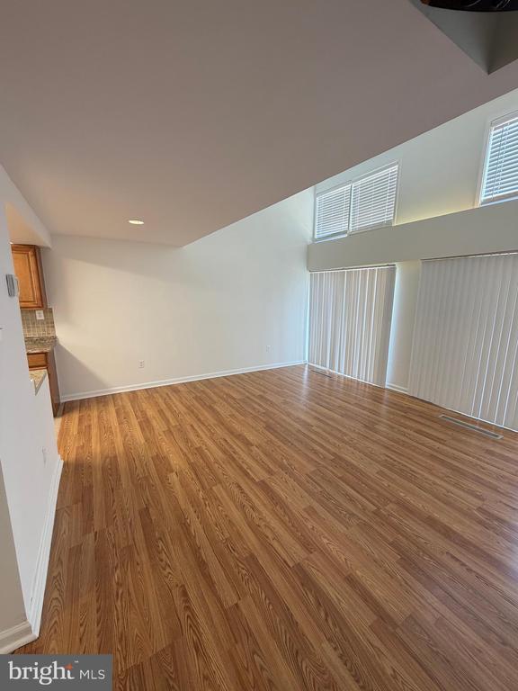 Building Photo - 5485 Harpers Farm Rd