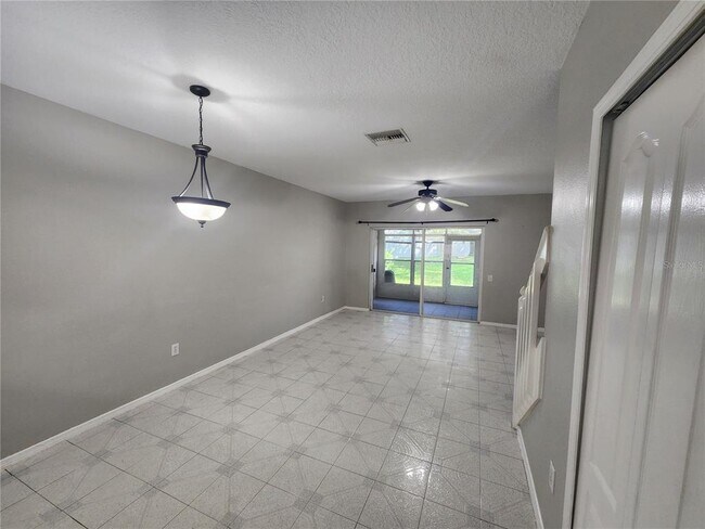 Building Photo - 2302 Lake Woodberry Cir