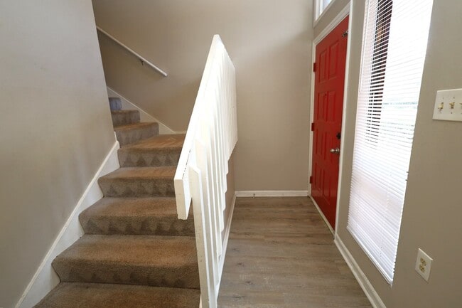 Building Photo - 1307 Baytree Dr