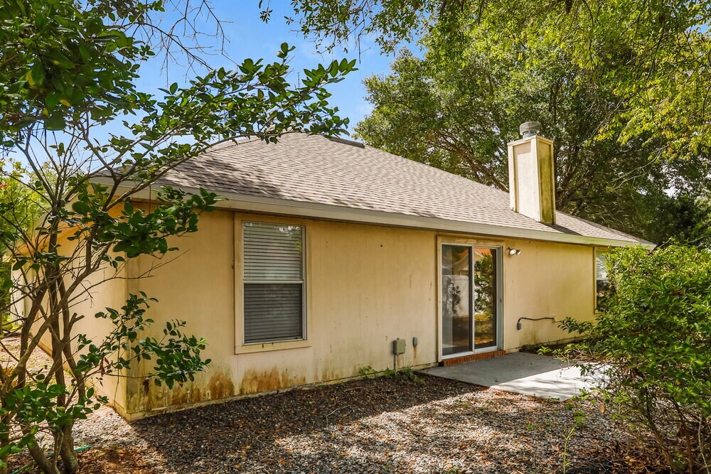 Building Photo - 3445 Shelley Dr