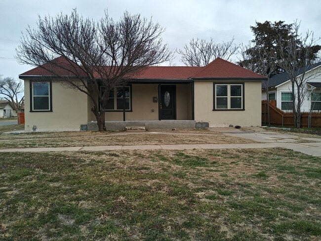 Building Photo - Large Canyon Home