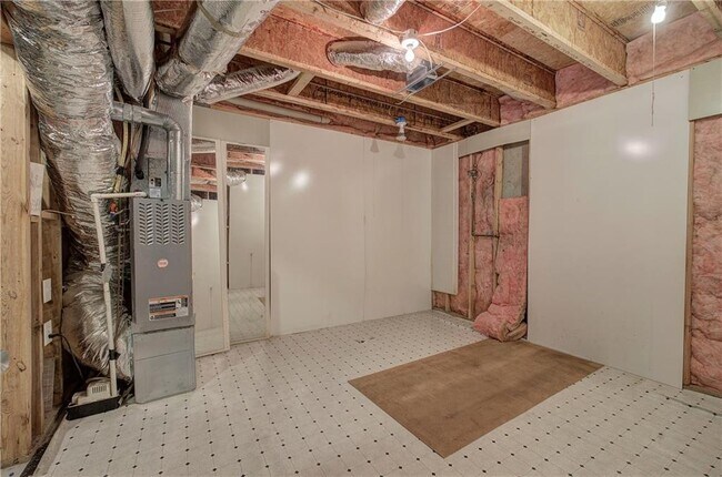 Building Photo - 2320 Starr Lake Dr NW