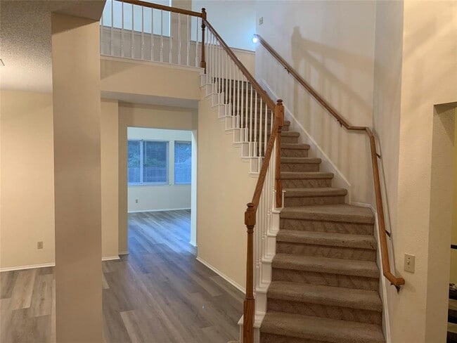 Building Photo - 10911 Grassmere Ct