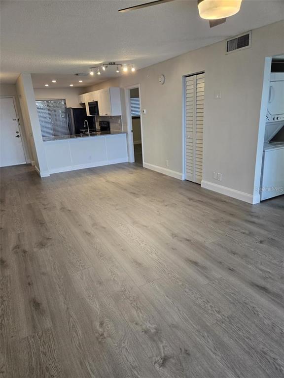 Building Photo - 6218 Palma Del Mar Blvd S