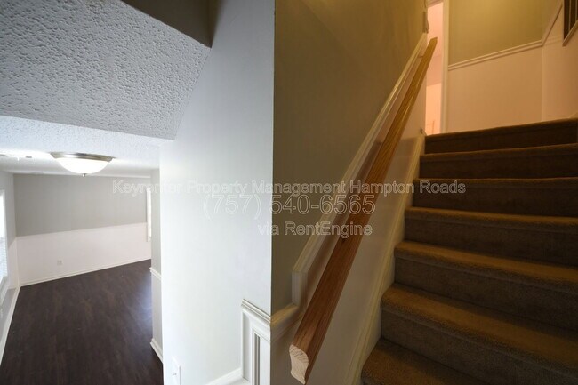 Building Photo - 1549 River Creek Crescent