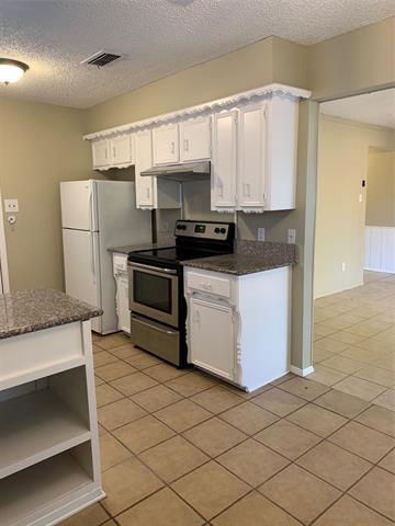 Building Photo - 5410 Kings Mnr Dr