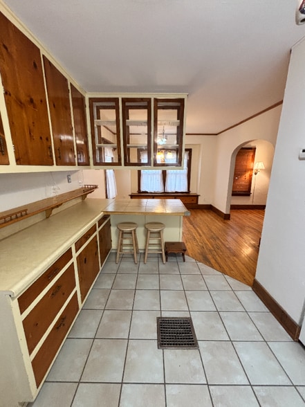 Building Photo - 1321 Lay Blvd