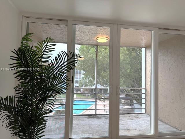 Building Photo - 9431 Live Oak Pl