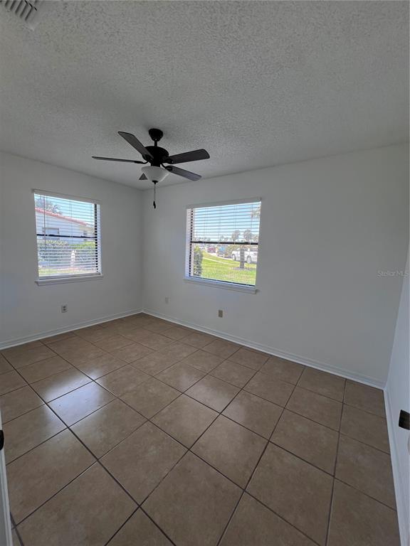 Building Photo - 24 Oriole Cir