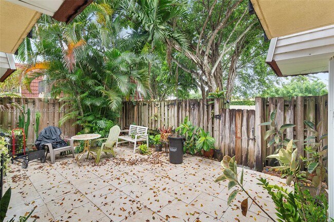 Building Photo - 751 NW 99th Cir