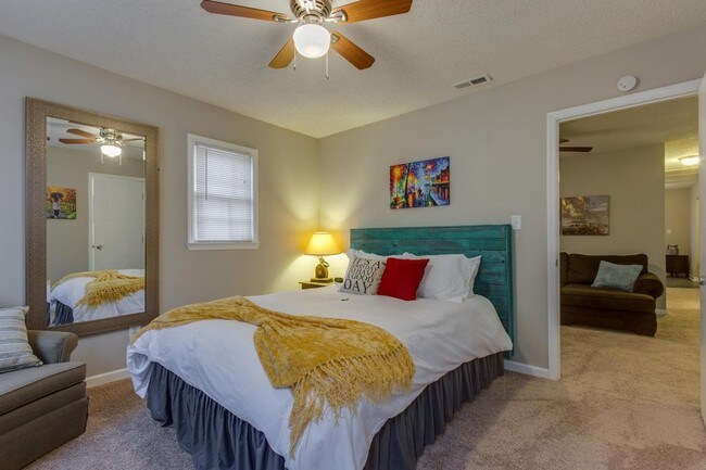 Bedroom 1 - 221 Fishburne St