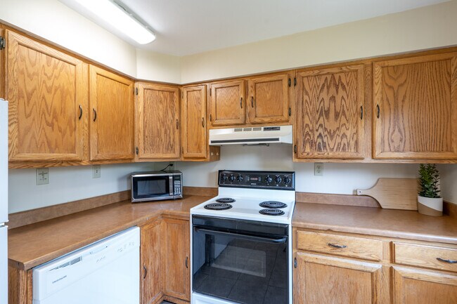 Building Photo - 2 Rorbach Ln