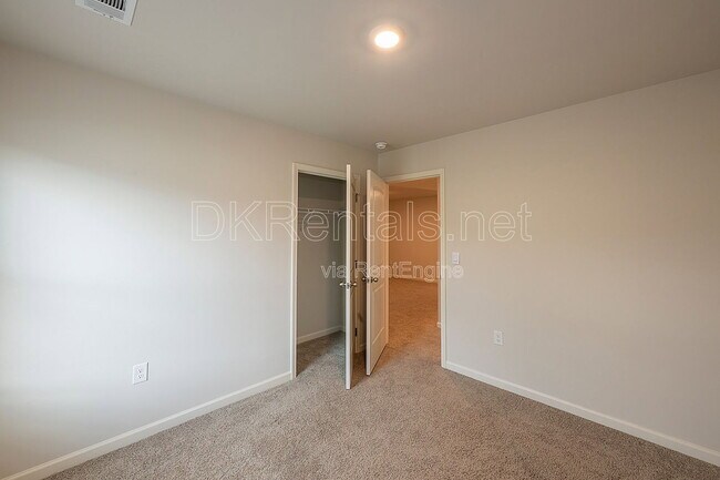 Building Photo - 3031 Greyton Dr