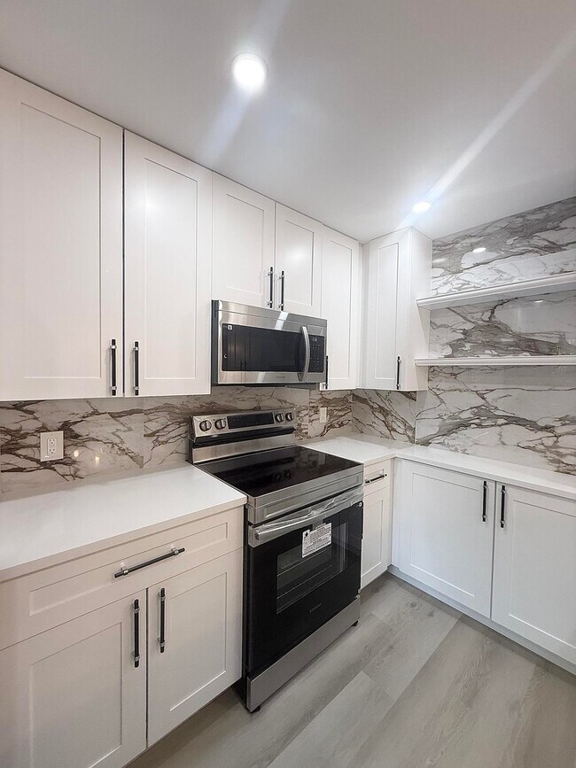 Building Photo - 205 Charter Way