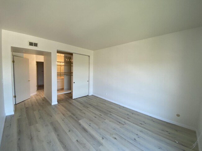 Building Photo - 30 Mounds Rd