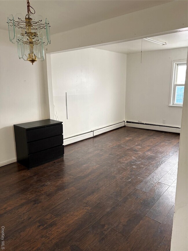 Building Photo - 105-24 78th St