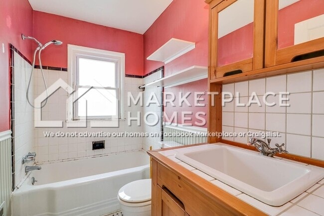 Building Photo - 1130 21st St
