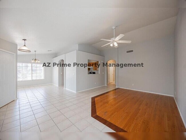 Building Photo - 13344 W Desert Ln
