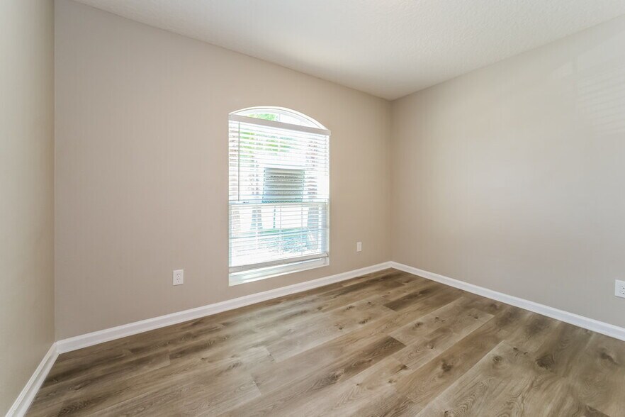 Building Photo - 15732 Tisons Bluff Rd