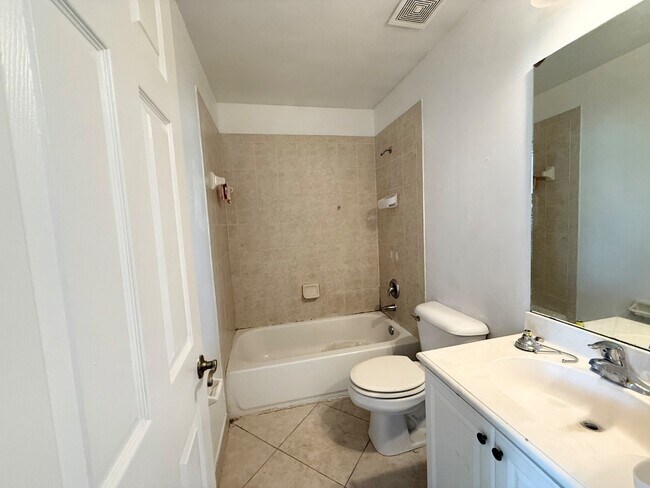 Building Photo - 5905 Manchester Way