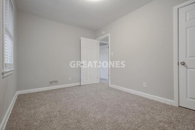Building Photo - 416 Crescent Ave