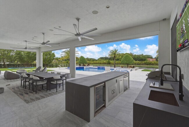 Building Photo - 17101 Magnolia Estates Dr