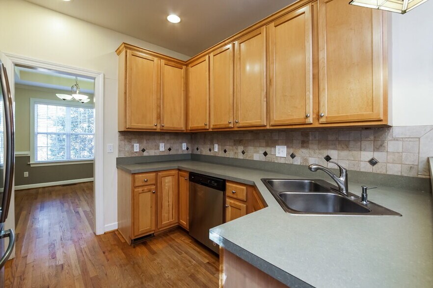 Building Photo - 256 Trillium Way