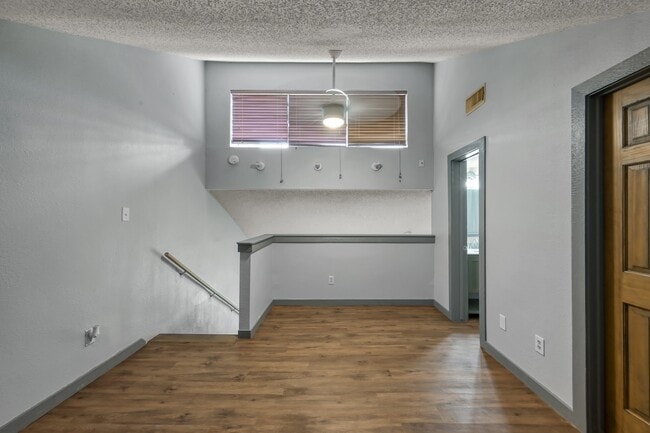 Building Photo - 12900 Walden Rd