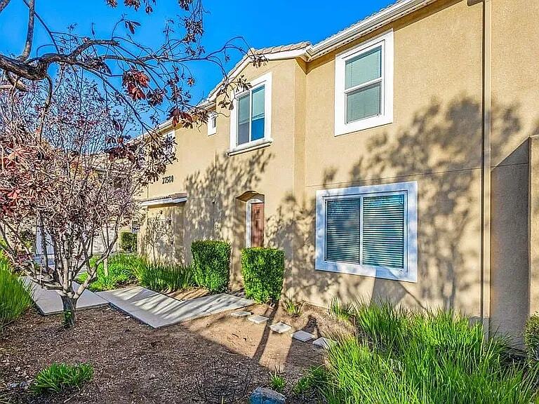 Building Photo - 27580 Darrington Ave