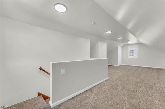 Building Photo - 13305 Shady Oak Blvd