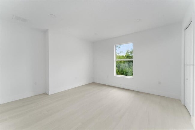 Building Photo - 9361 Monterey Bay Dr