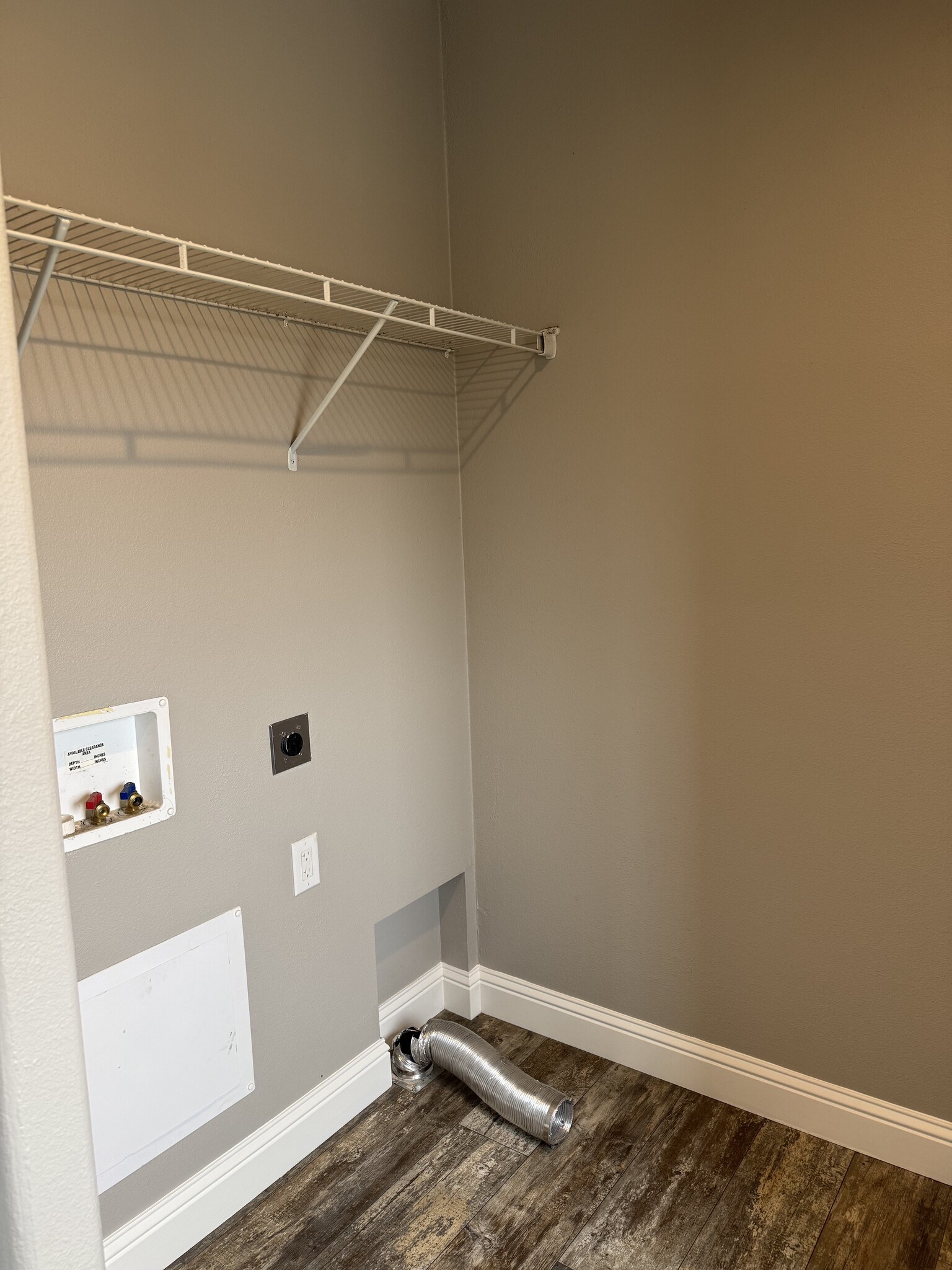 Building Photo - 819 Dianne Dr