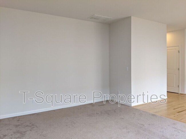 Building Photo - 417 125th Pl SE