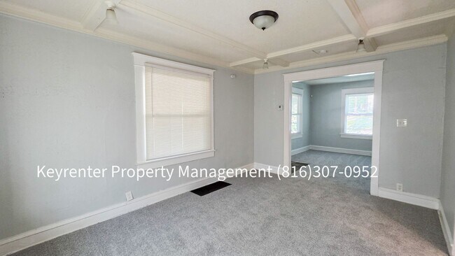 Building Photo - 3 Bed 1 Bath ready to rent!