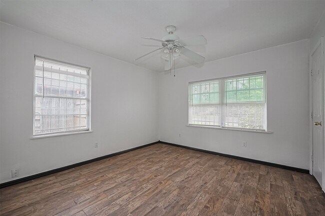 Building Photo - 423 Gammon Dr