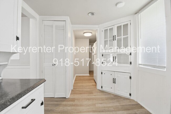 Building Photo - 2 Bed | 1 Bath | Tulsa