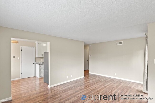 Building Photo - 2 br, 1 bath House - 3405 Payne Avenue, Sa...