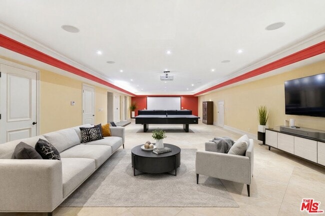 Building Photo - 2023 Parnell Ave