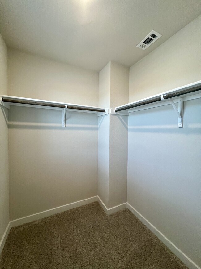 Building Photo - 14426 Daphne Bnd