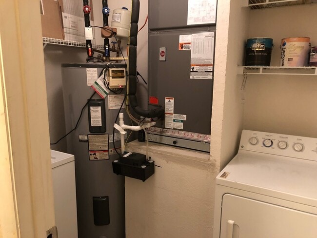 Building Photo - WONDERFUL 4 Bedroom/3 Bathroom Home in the Milk District!!!!!