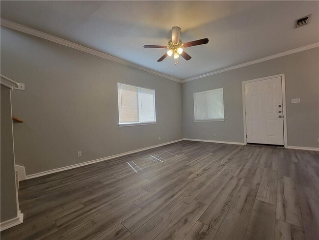 Building Photo - 1717 Matthews Ln