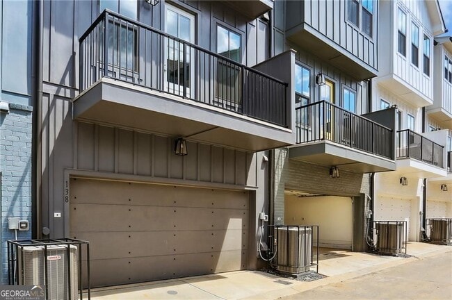 Building Photo - 138 Chestnut Cir